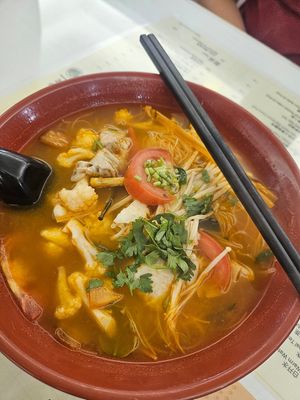 Tom Yum mee hoon ~ 24/12/23 at Pure Heart Vegetarian - 心灵之素 in Kuala Lumpur