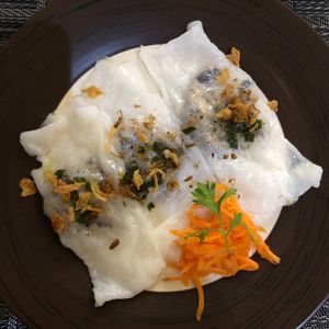 Yum at Le P'tit Pré Chez Lan in Paris