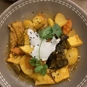 Tofu curry at Le P'tit Pré Chez Lan in Paris