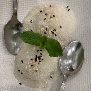 Coconut pearls at Le P'tit Pré Chez Lan in Paris