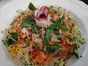 Salade at Le P'tit Pré Chez Lan in Paris