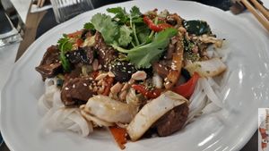 Bun bo at Le P'tit Pré Chez Lan in Paris