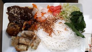 Bun cha at Le P'tit Pré Chez Lan in Paris