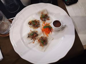 Galettes de riz at Le P'tit Pré Chez Lan in Paris