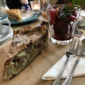 quiche & red beet at Wohnzimmer in Brandenburg An Der Havel