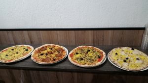 4 pizzas végétales at Color Vegan in Lyon