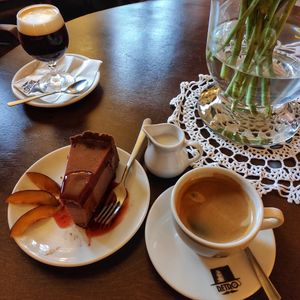 Chocolate plum vegan cheesecake at Retro in Gdansk