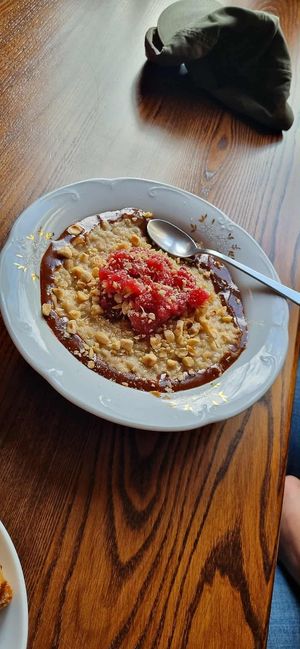 Chocolate and berry porridge at Retro in Gdansk