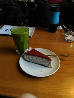 Chia cake,gluten and sugar free and Smoothie "Spinachcolada" at Retro in Gdansk