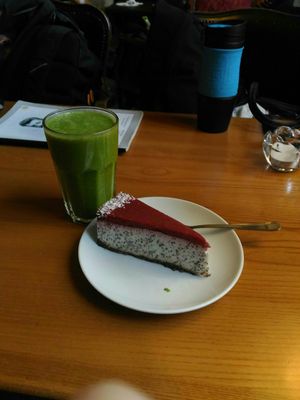 Chia raspberry cake and Smoothie (Spinachcolada) at Retro in Gdansk
