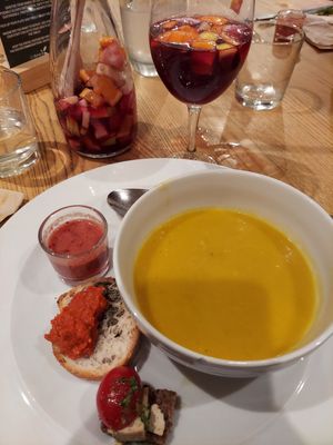 Yummy butternut bisque. Mahamara dip at daTerra - Baixa in Porto