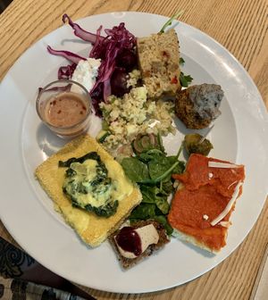 Buffet selection incl. tofu benedict! at daTerra - Baixa in Porto