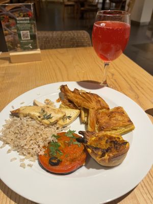 Warm Buffet #Veganuary at daTerra - Baixa in Porto