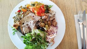 Vegan buffet plate at daTerra - Baixa in Porto