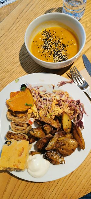 Lunch buffet, first round at daTerra - Baixa in Porto