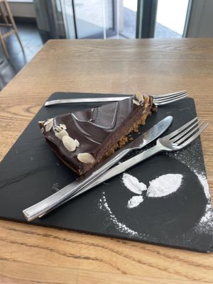 Yummy chocolate 🍫 tart   at daTerra - Baixa in Porto