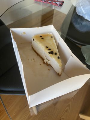 passion fruit cheesecake  at daTerra - Baixa in Porto