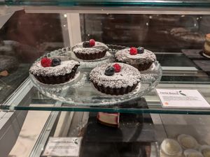 Chocolate tarts at daTerra - Baixa in Porto