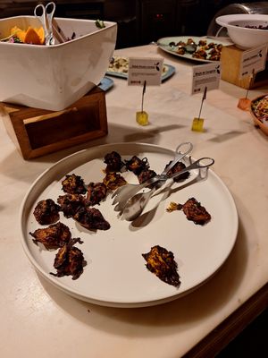 Courgette bhajis at daTerra - Baixa in Porto