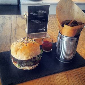 chilli burger at daTerra - Baixa in Porto