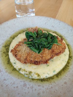 Champignon pané, polenta, pesto, épinard at daTerra - Baixa in Porto