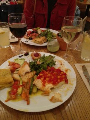 Delicious vegan buffet at daTerra - Baixa in Porto