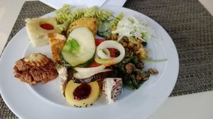 Full plate at daTerra - Baixa in Porto