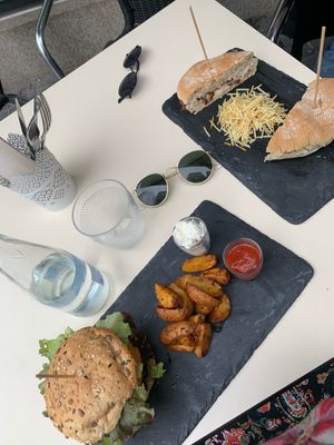 Chickpea almond burger and vegan cream cheese toasts  at daTerra - Baixa in Porto