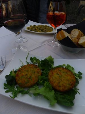Burger vegan et Quinoa aux légumes at Caffe & Caffe in Como