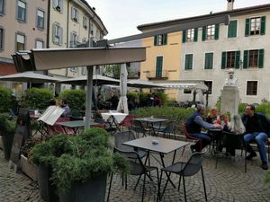 open air dining section at Caffe & Caffe in Como