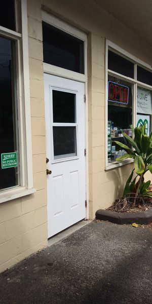 No restrooms even for paying customers at Ai Love Nalo in Waimanalo