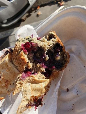 Look at thise berries😍 at Cafe Gratitude in San Diego