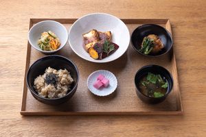 a traditional Japanese style meal, 
which includes a daily special, 
2 side dishes and Japanese pickles.
It is also served with 
brown rice and our original miso soup.  at Brown Rice ブラウンライス in Tokyo
