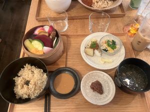 Bamboo basket steamed vegetable set at Brown Rice ブラウンライス in Tokyo