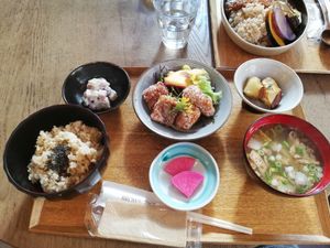 Kara-age set meal at Brown Rice ブラウンライス in Tokyo