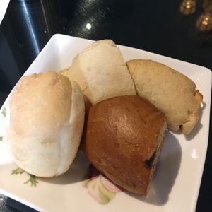 Whole grain bread (without special spread?) at Chì Kàn Xǐ Lóu 赤崁璽樓 in Tainan