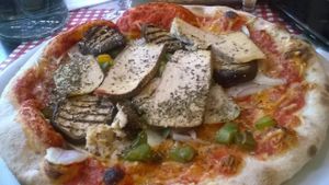 Pizza L'As Vegan, 100%vegan, 13.50€ at O Chato in Caen