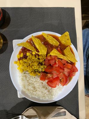 Burrito bowl at Bambú in Vigo