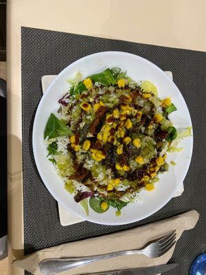 Primavera salad at Bambú in Vigo