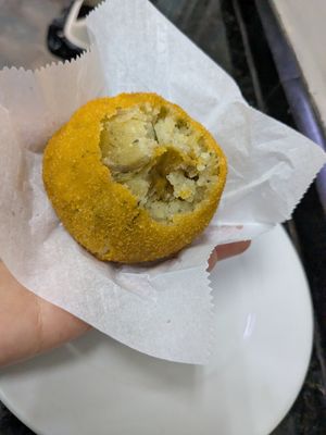 Coxinha de jaca (a melhor das duas opções) at Tradicional Casa do Mate in Sao Paulo