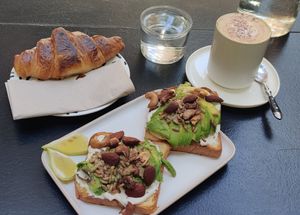 Crossaint, Avocados Sandwich and Coffee at Väcka in Barcelona