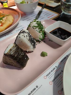 Onigiris at Väcka in Barcelona