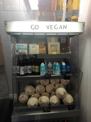 Vegan beverages, cheese and more at Väcka in Barcelona