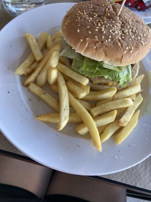 Vegan burger and chips  at Svarog in Guardamar Del Segura