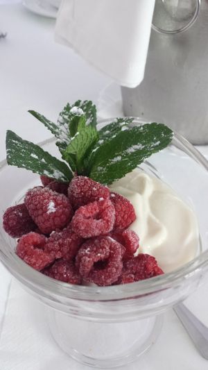 RASPBERRY WITH YOGURT / FRAMBUESA CON YOGURT at Svarog in Guardamar Del Segura