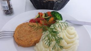 CHICKOEA BURGER / BURGER DE GARBANZOS at Svarog in Guardamar Del Segura