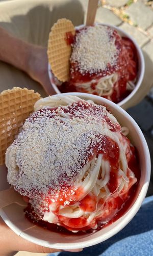   at Eisschmiede - Manufaktur fur Genuss in Dusseldorf