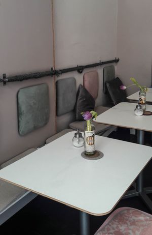 indoor seating at Eisschmiede - Manufaktur fur Genuss in Dusseldorf