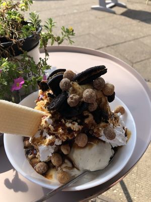 Karamell Becher at Eisschmiede - Manufaktur fur Genuss in Dusseldorf