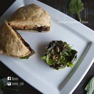 Burger.  at Nümen in Merida